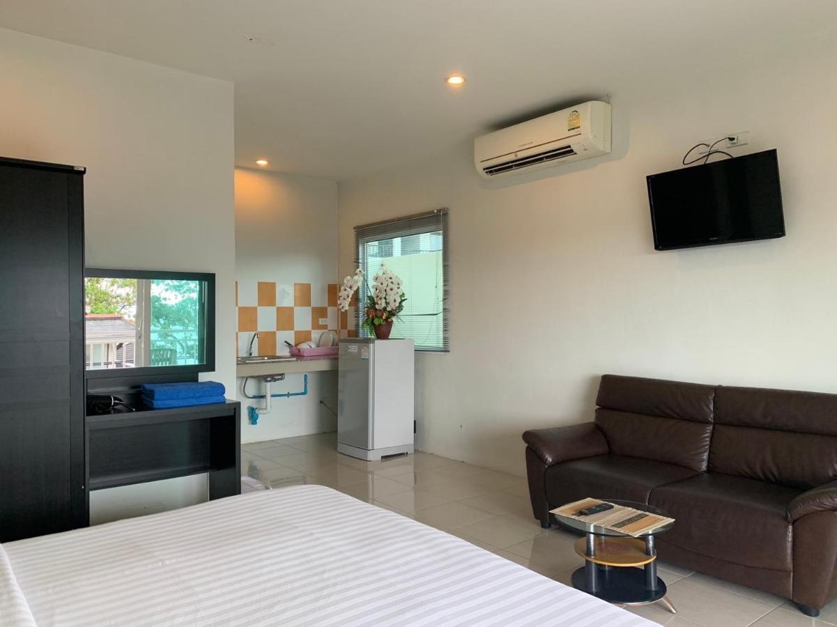 Da Bungalows Pantai Kata Luaran gambar
