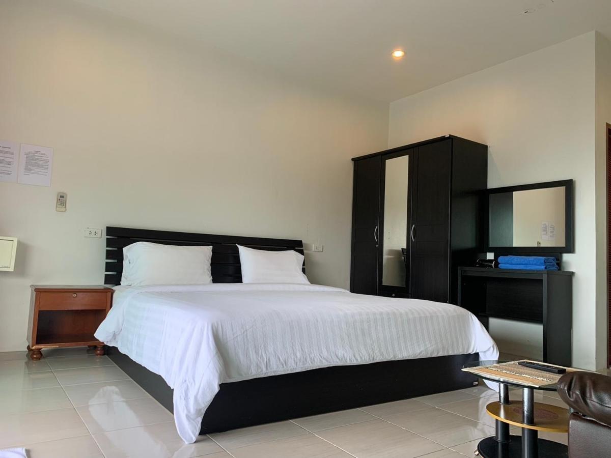 Da Bungalows Pantai Kata Luaran gambar